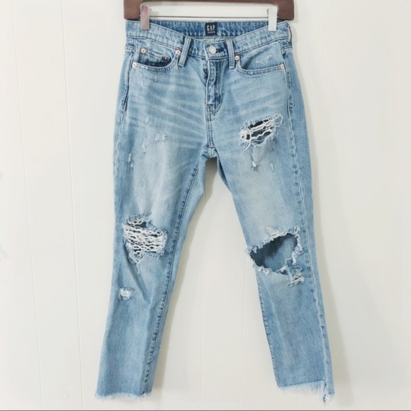 gap destroyed jeans